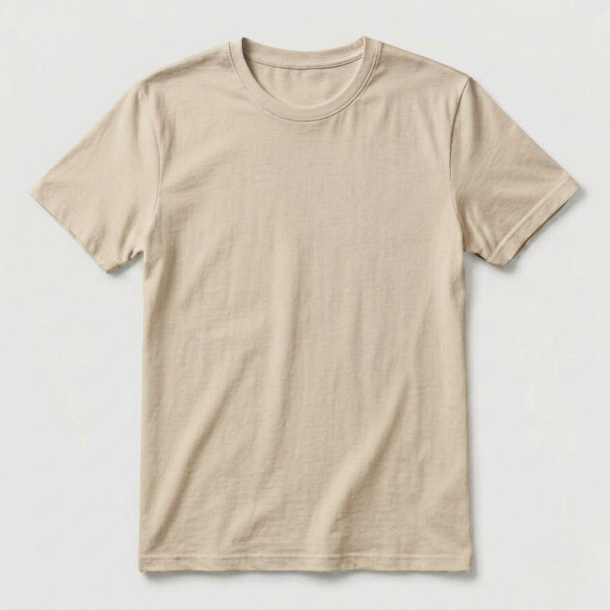 Sand - Front - Zeitloses T-Shirt mit modernem Schnitt und weicher Baumwollqualität.